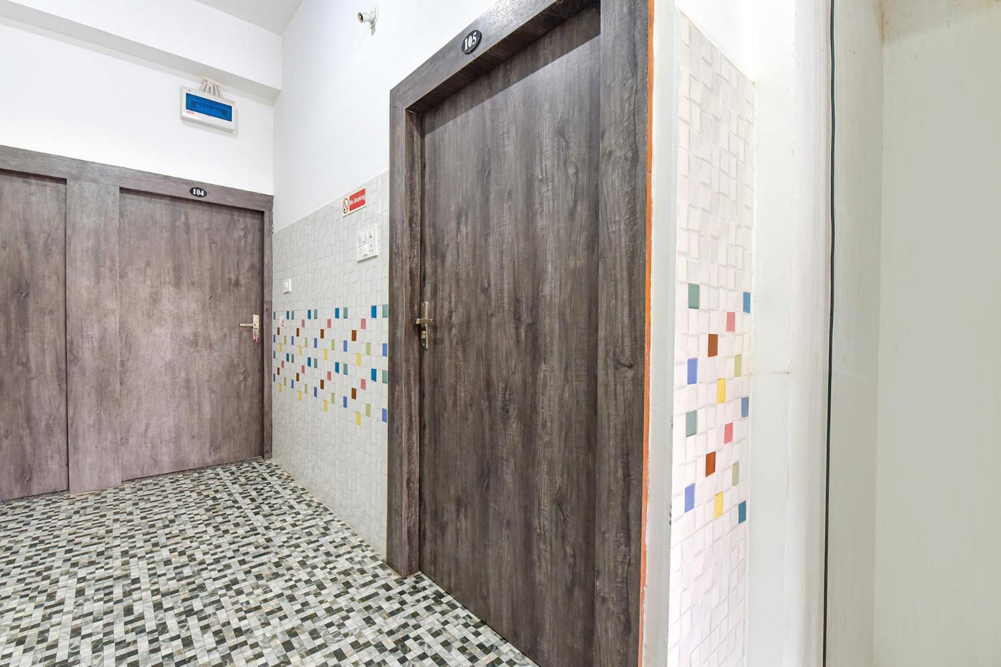 Fabexpress Soni Palace Уджайн Екстериор снимка