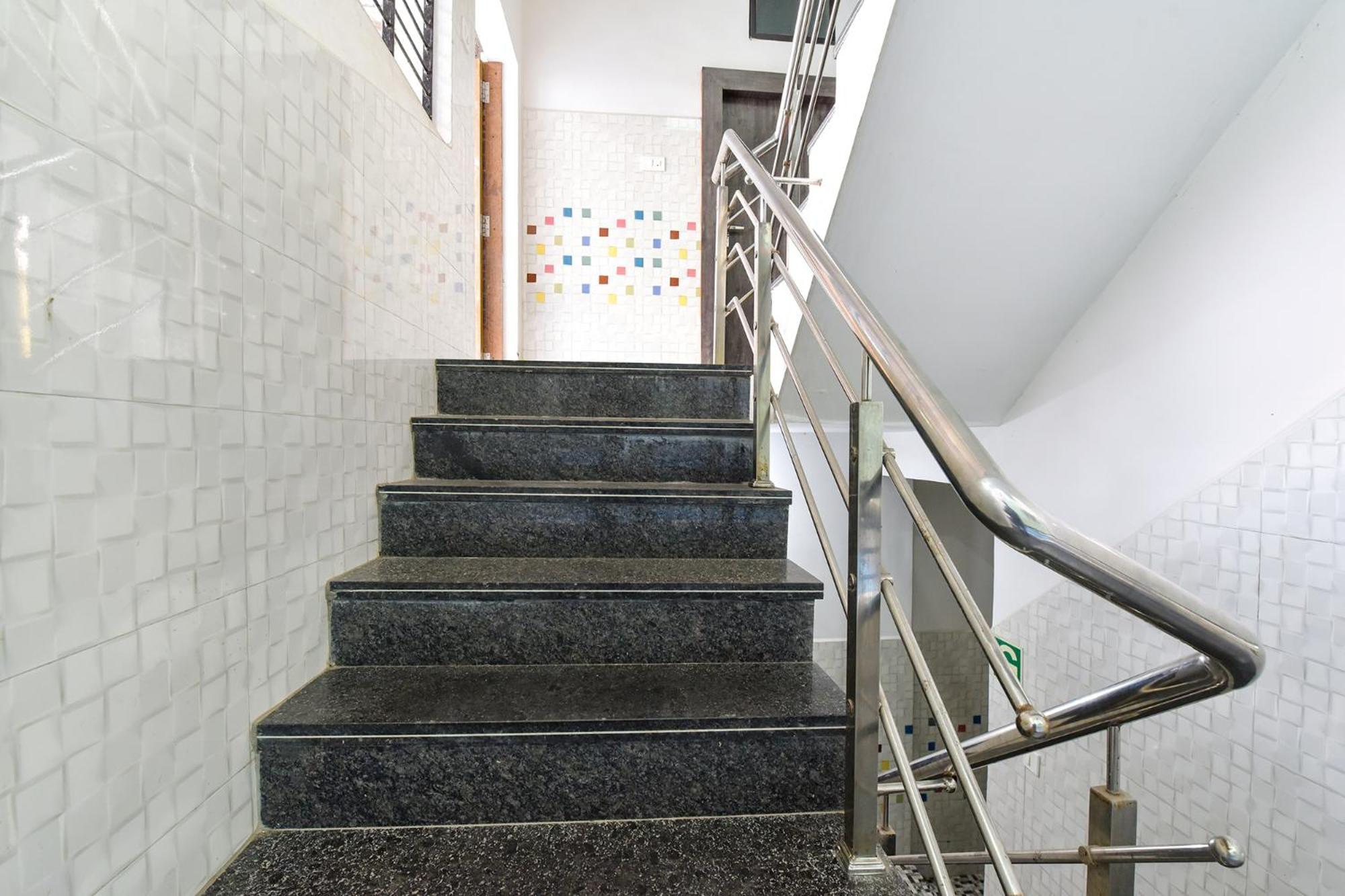Fabexpress Soni Palace Уджайн Екстериор снимка